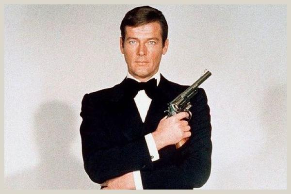 Roger Moore - Bond, james Bond