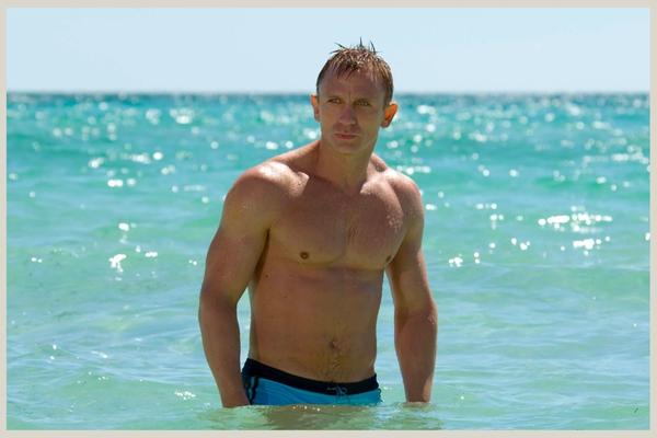Daniel Craig as Bond doing his best Honey ryder impression