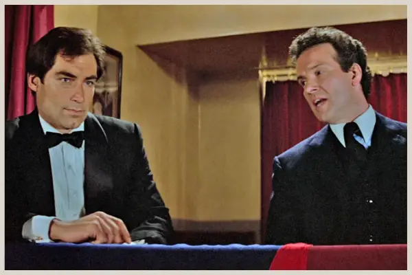 Saunders and Bond in The Living Daylights